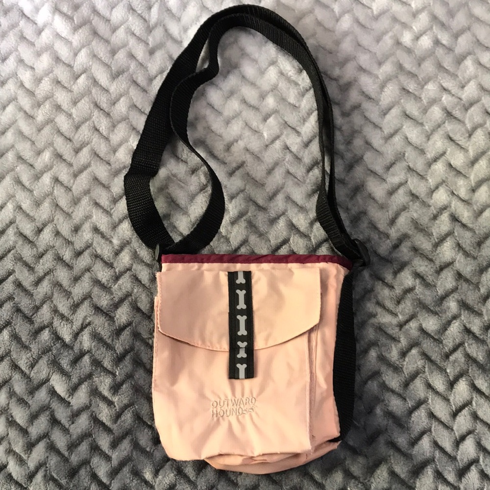 Outward Hound Dog Treat Tote, Small, Colour Peach & Black